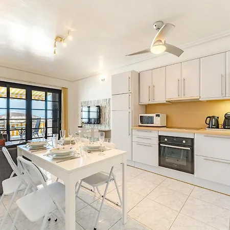 Blue Yellow Paradise, Ocean View Los Cristianos (Tenerife)