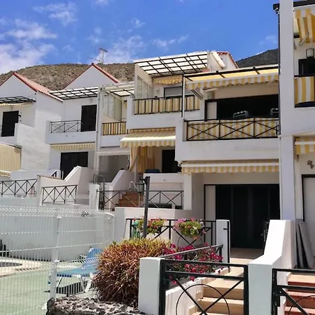 Blue Yellow Paradise, Ocean View