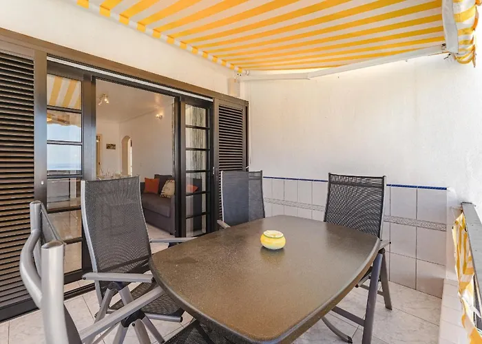 Blue Yellow Paradise, Ocean View Apartment Los Cristianos (Tenerife)